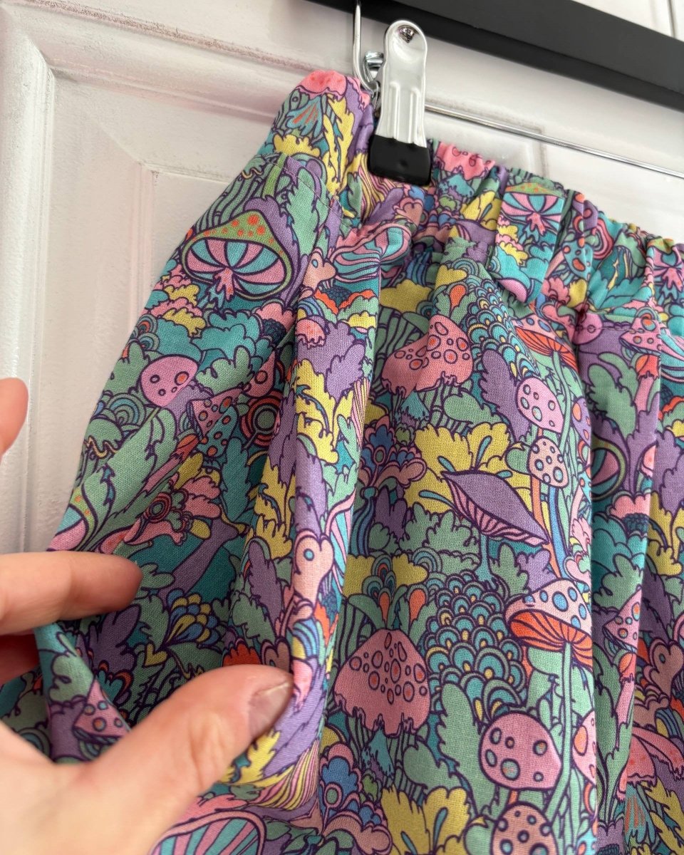 Alternative Handmade Effie Shorts - size L by Lunaticpin