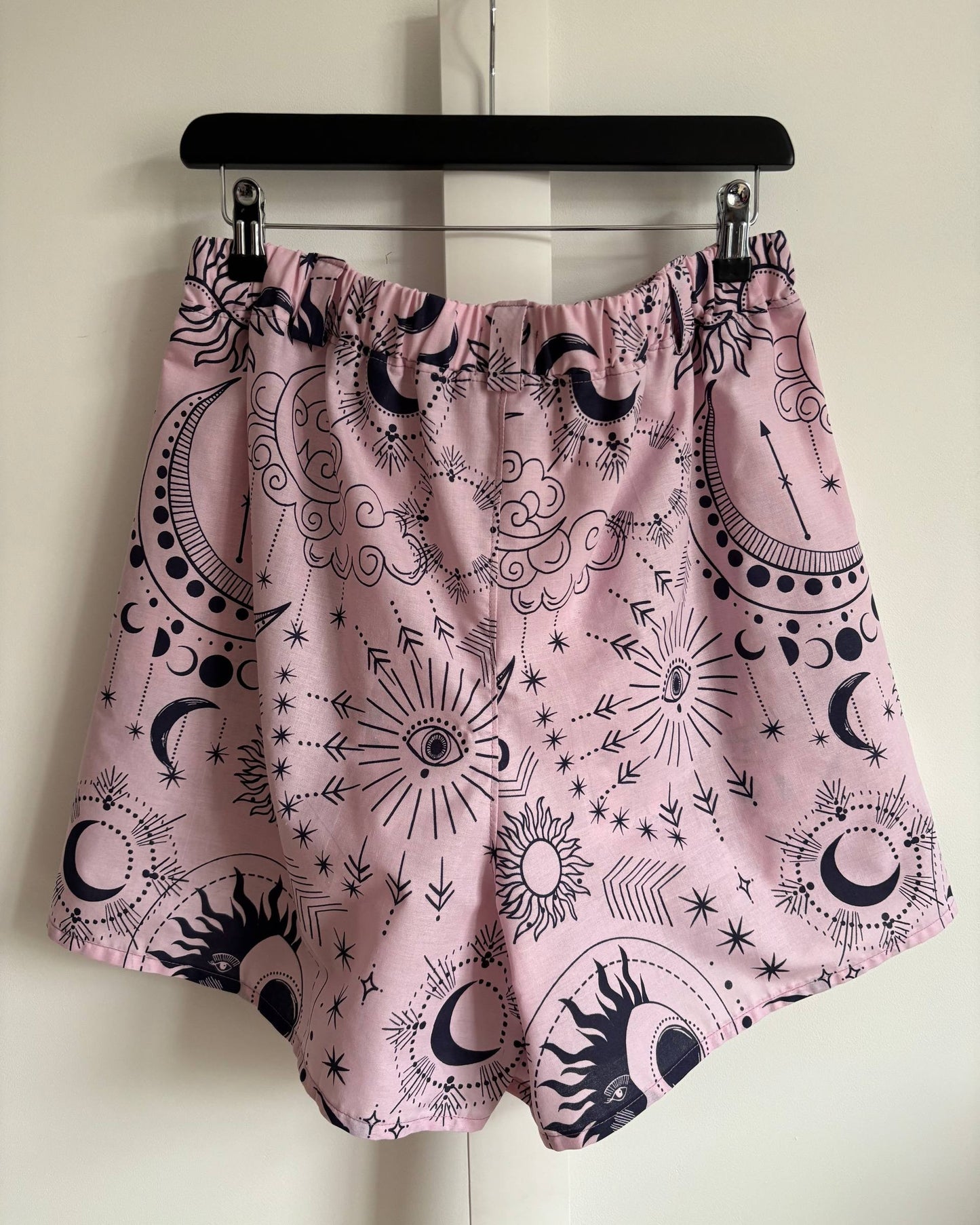 Effie Shorts - size L