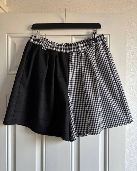 Alternative Handmade Effie Shorts - B&W - size L by Lunaticpin