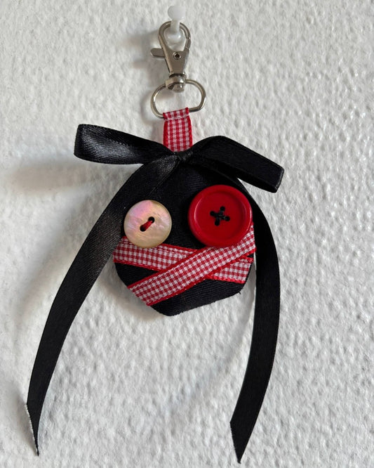 Alternative Handmade Keyring - RoundFace 1 by Lunaticpin