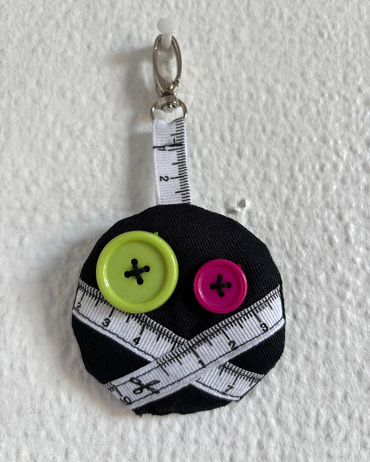 Alternative Handmade Keyring - RoundFace 2 by Lunaticpin