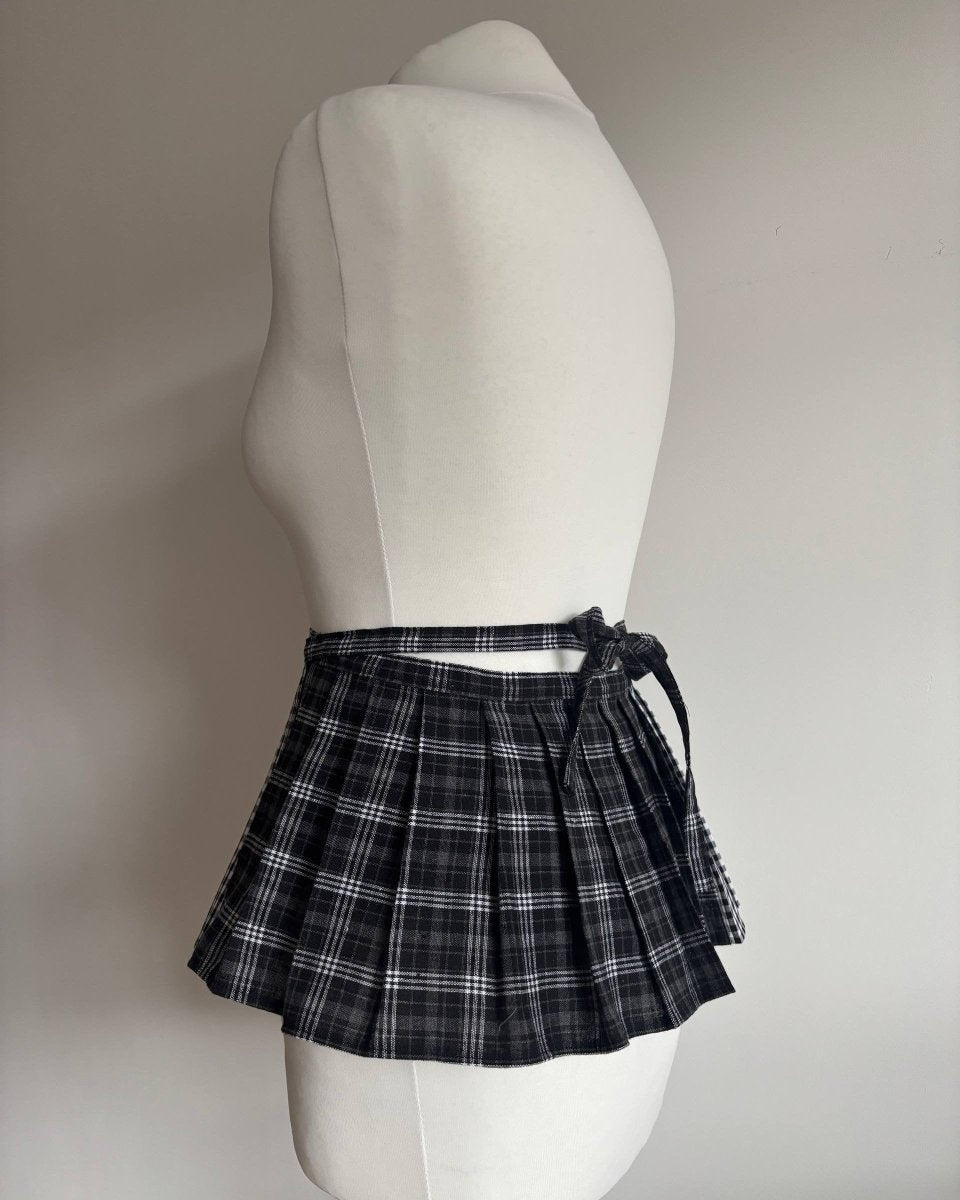 Alternative Handmade Mini Skirt Belt by Lunaticpin