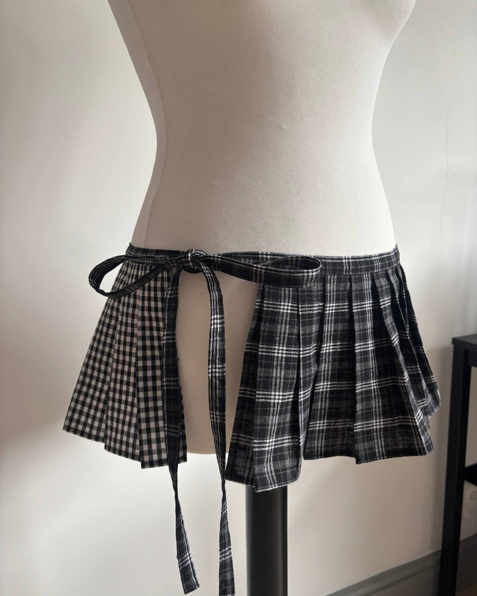 Alternative Handmade Mini Skirt Belt by Lunaticpin